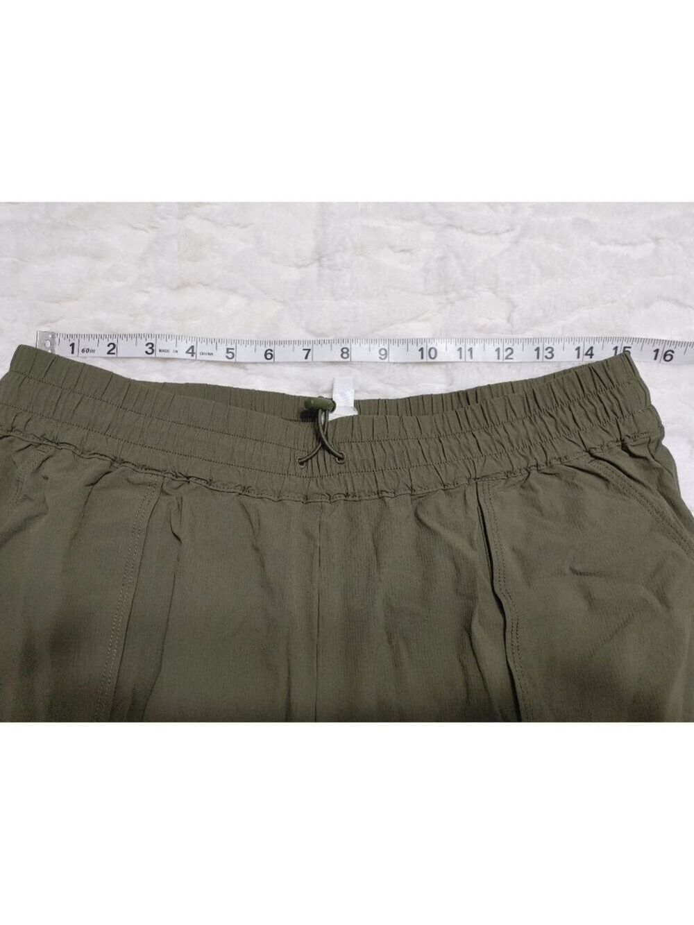 Women's Fabletics Olive Green Wide Leg Heights Cargo Pants Size L - Picture 8 of 11